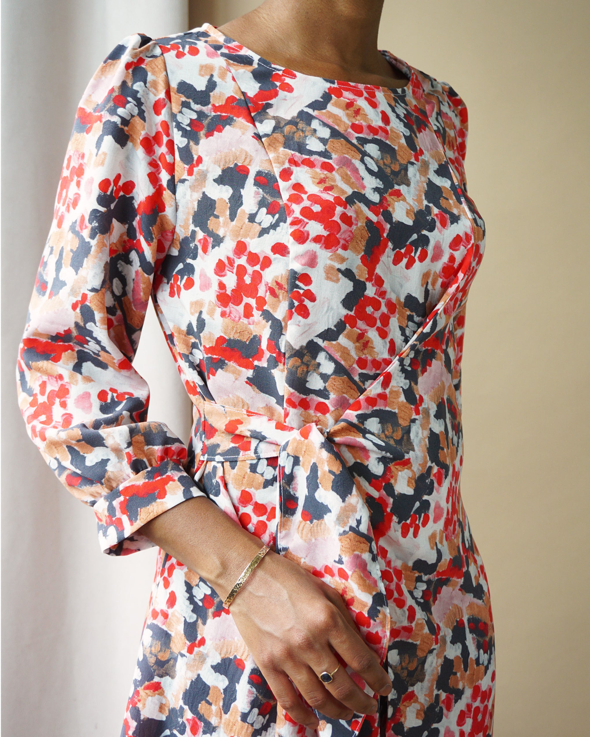 Le patron de la blouse / de la robe Oxana - Tailles 34 à 50